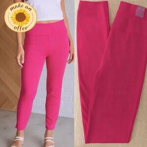 NWT Pretty in Pink Dear Scarlett
Stretch Pants. Comfy & Chic. High Rise.
Size L.